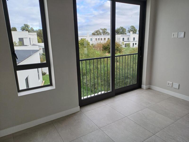 To Let 4 Bedroom Property for Rent in Somerset West Western Cape